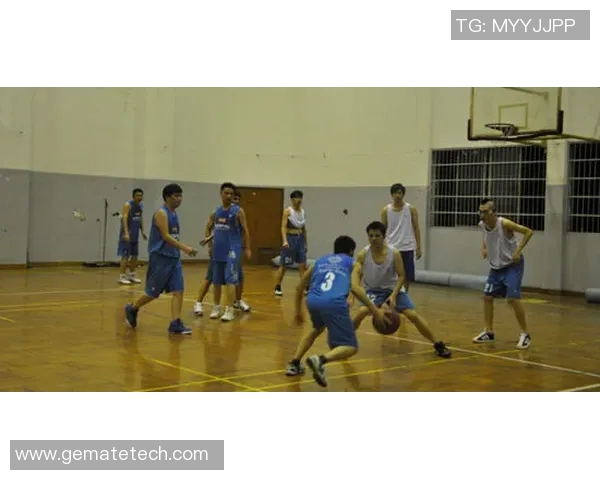 杭州篮球队快攻战术解析与实战应用探讨