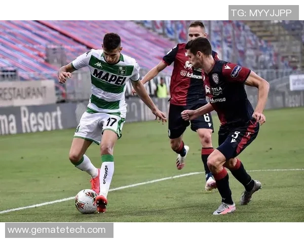 卡利亚里与热那亚激战正酣比分悬念引人关注 卡利亚里与热那亚激战正酣比分悬念引人关注